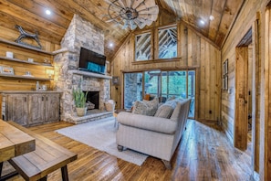 Smart TV, fireplace