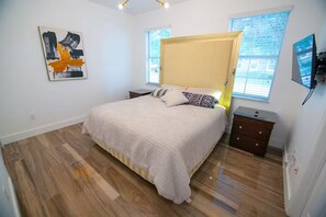 4 bedrooms, WiFi, bed sheets - Luxury Escape in Kissimme w/ Pool near Disney (Kissimmee)