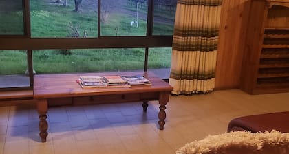 Escape to Willunga Farmhouse. Attractions Willunga Market, Wineries, Walking