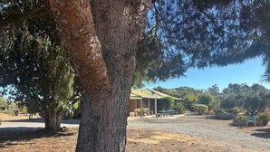 Property grounds - Perfect for a retreat or a short stay. Spacious living with clean fresh air. (Willunga)