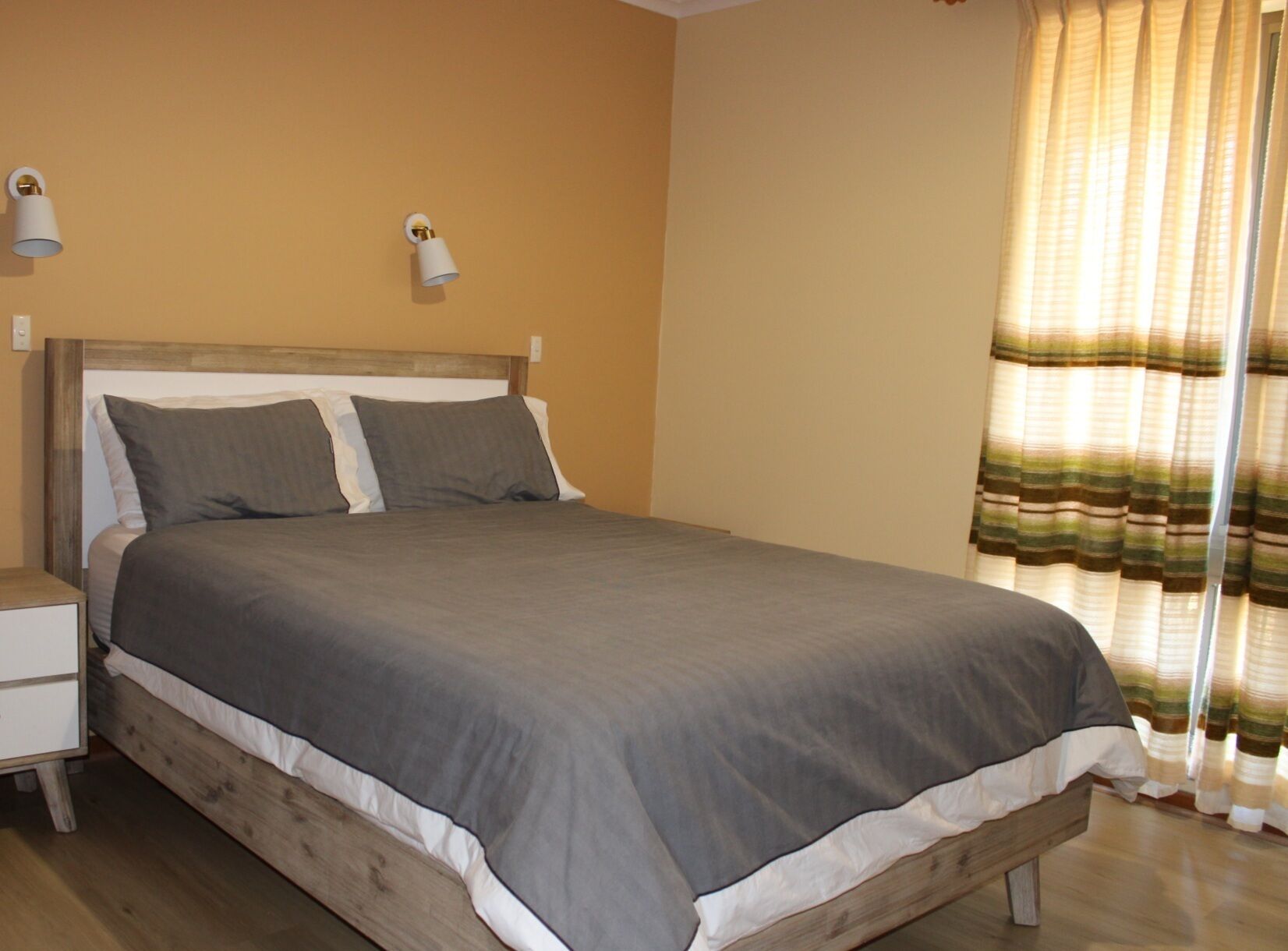 4 chambres, fer et planche à repasser, Wi-Fi gratuit, draps fournis