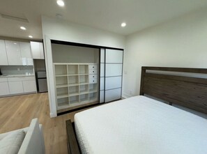 1 chambre, fer et planche à repasser, Wi-Fi gratuit, draps fournis