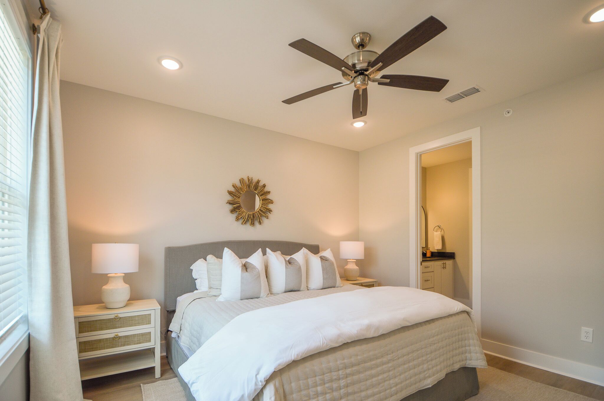 3 間睡房、熨斗/熨衫板、可攜式嬰兒床、免費 Wi-Fi