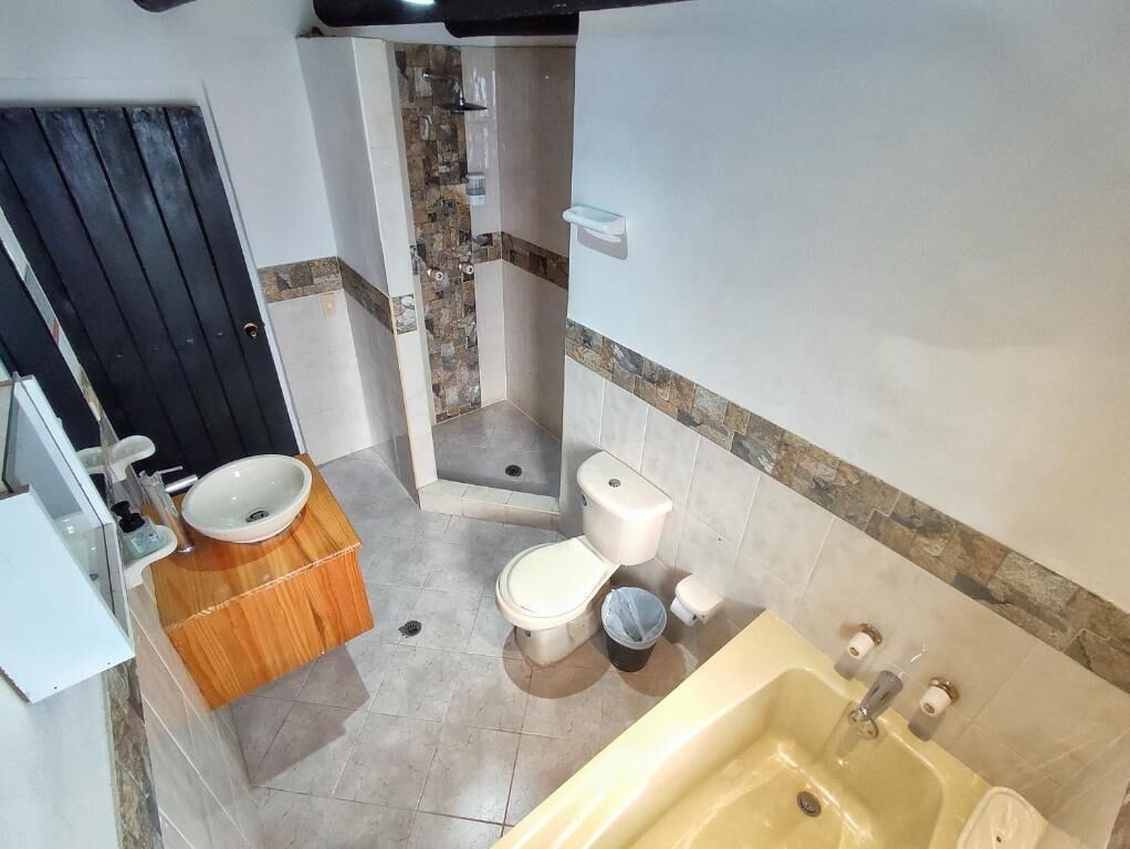 Shower, free toiletries, towels, toilet paper