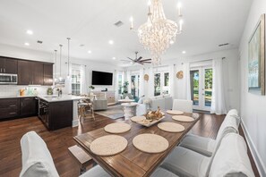 Interior - 6-Seat Golf Cart ☀️*Heated Pool | Beach Equip | On Golf Course ☀️ Sandestin (Miramar Beach)