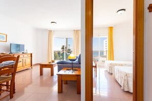 1 bedroom, travel cot, free WiFi, bed sheets - Apartamentos Solset Nerja A (Nerja)