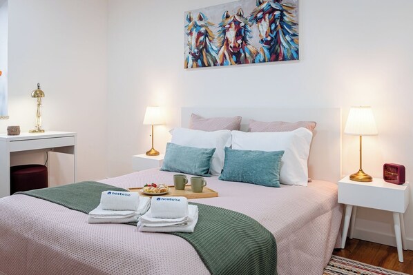 5 bedrooms, desk, iron/ironing board, free WiFi