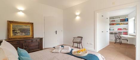 8 chambres, bureau, Wi-Fi gratuit, draps fournis