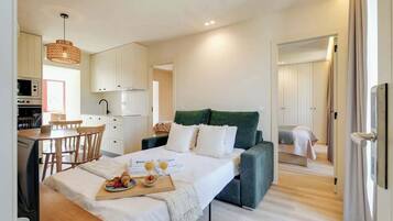 2 soverom, strykejern/-brett, reiseseng for barn og wi-fi (inkludert)