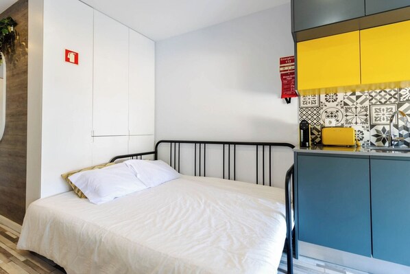 4 Schlafzimmer, Bügeleisen/Bügelbrett, kostenloses WLAN, Bettwäsche