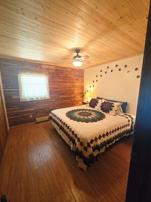 4 quartos, Wi-Fi de cortesia, roupa de cama