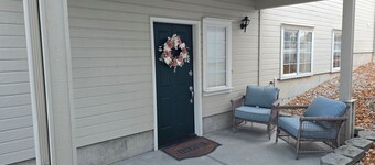 Cozy 1-bedroom 1 bath in charming SE Boise within a mile to BSU Campus