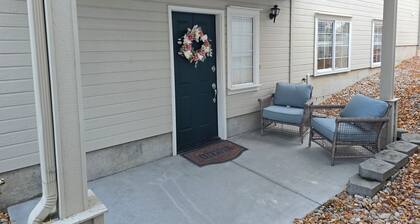 Cozy 1-bedroom house in charming SE Boise within a mile to BSU Campus