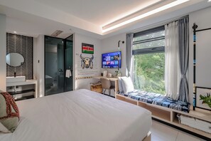 Decoración personalizada, muebles diferentes y escritorio