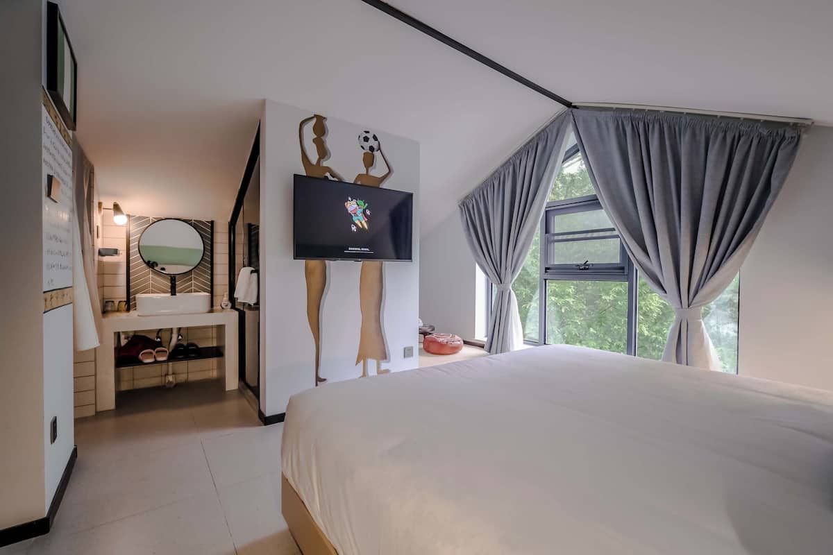 Quarto casal conforto | Individualmente decorados, individualmente mobiliados, escrivaninha