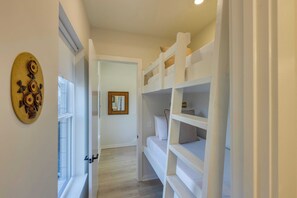 Casa (Multiple Bedrooms) | Interior