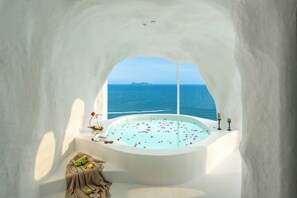 Panoramic Double Room - Miyue Santorini Seaview Resort Hotel (Huizhou)