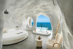 Superior Double Room | Minibar, individually decorated, individually furnished, desk - Miyue Santorini Seaview Resort Hotel (Huizhou)