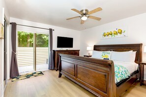 2 bedrooms, desk, iron/ironing board, travel crib