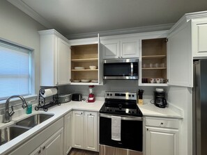 Microwave, oven, stovetop, dishwasher