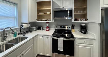 Nice 2-bedroom condo with comfort & amenities all in one. 2023