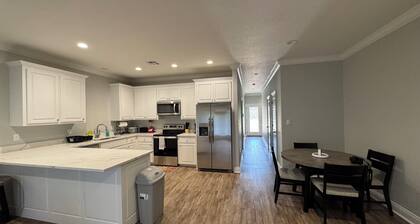 Nice 2-bedroom condo with comfort & amenities all in one. 2023