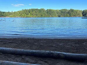 Beach nearby, sun-loungers, beach towels