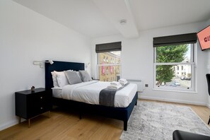 Fer et planche à repasser, accès Internet, draps fournis