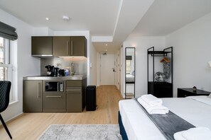 1 bedroom, iron/ironing board, Internet, bed sheets