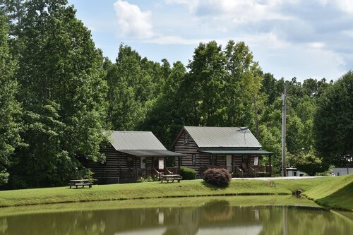 Moose Lodge - Cozy Lower Cabin · Kitchen · Laundry · Laurel Lake