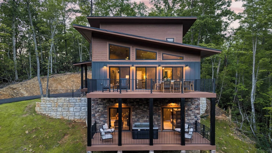 Luxe Cabin w/ Hot Tub, Views & Game Room Sleeps 10 Do Good Holler by Avantstay