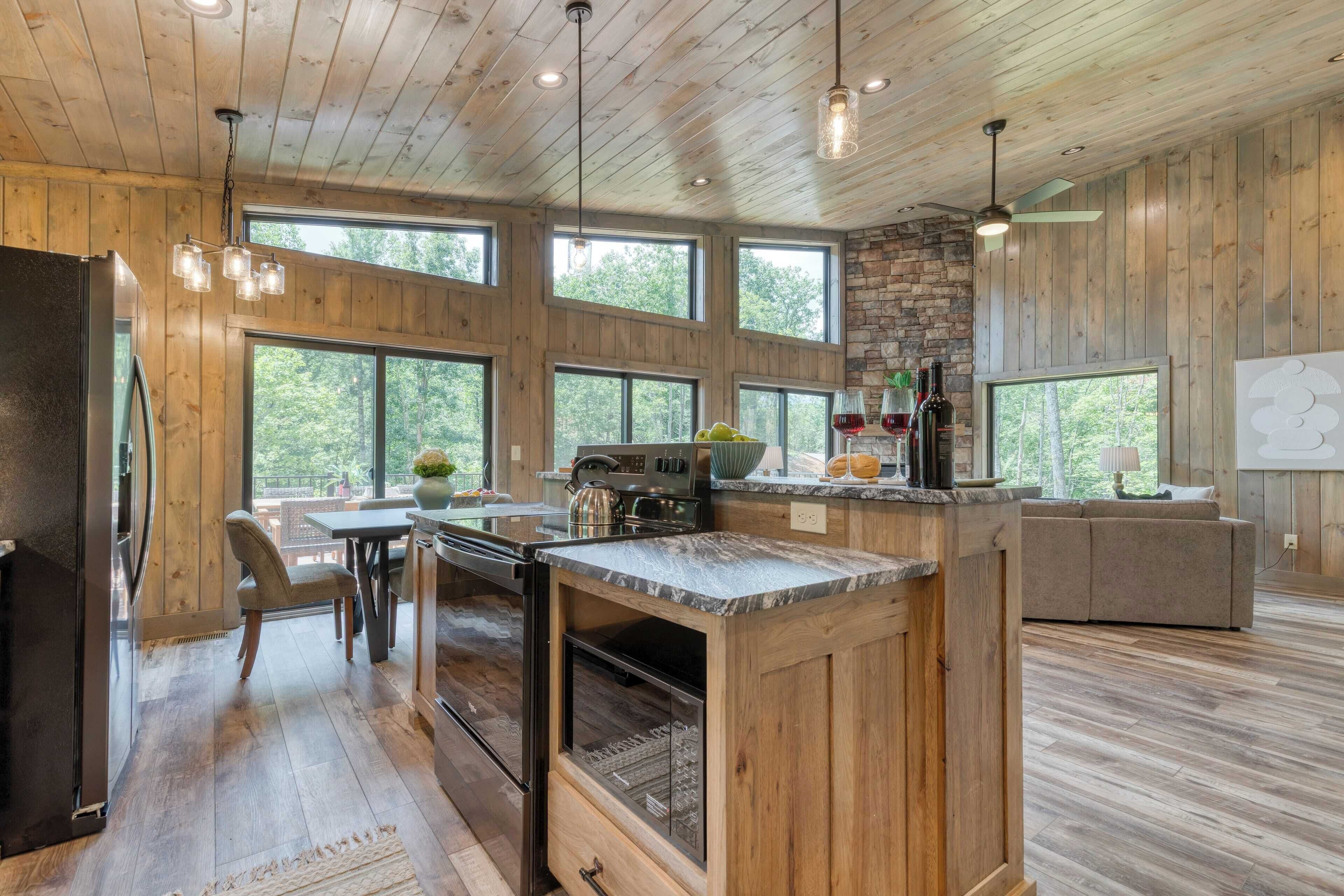 House (4 Bedrooms) | Interior