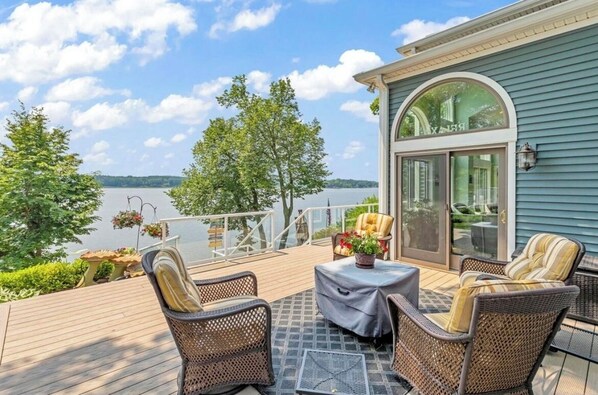 Terrace/patio - Big Blue Haven -Lakefront Sleeps 24 (Jackson)