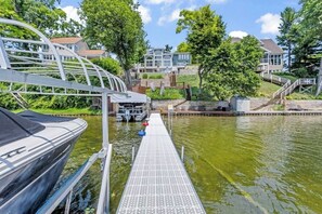 Marina - Big Blue Haven -Lakefront Sleeps 24 (Jackson)