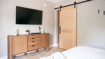 1 soverom, strykejern/-brett, wi-fi og sengetøy