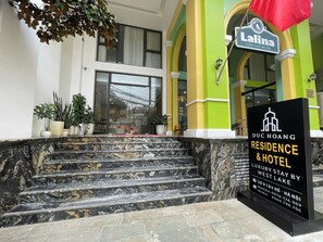 숙박 시설 정면