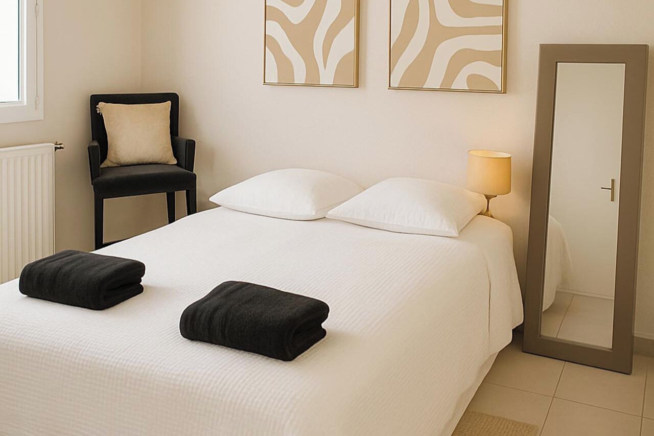 2 bedrooms, iron/ironing board, WiFi, bed sheets