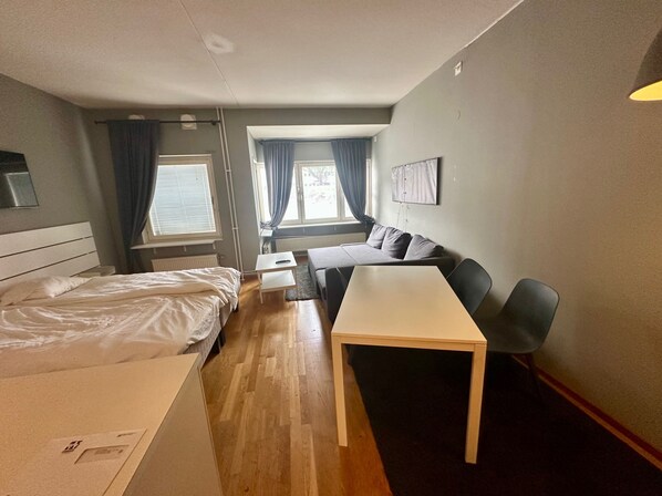 1 bedroom, WiFi, bed sheets