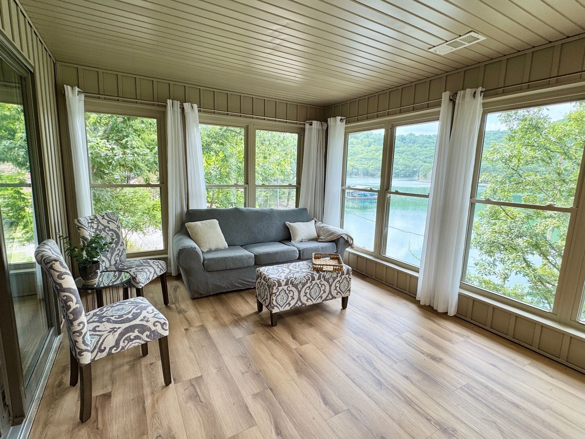 Smart TV, fireplace, table football, books