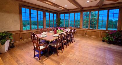 Historic 1800s Farmhouse • Sleeps 20 • 16-Acre Retreat in Lisbon, OH