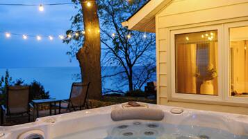 Bain à remous extérieur