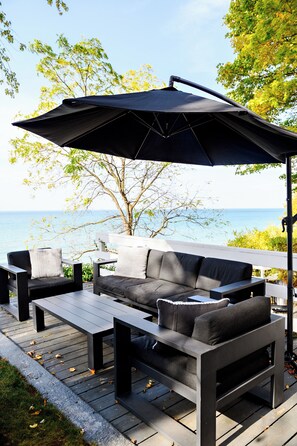 Terrace/patio - Private 4 Bed, 2 Bath Lakefront Home on Lake Huron - Sleeps 12! (Dashwood)