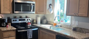Quiet 1 bedroom Getaway close to Mardon Resort!