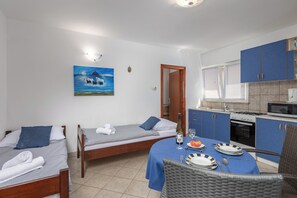 1 bedroom, iron/ironing board, free WiFi, bed sheets - Peaceful Retreat With Terrace 1, Kavran, Croatia (Kavran)