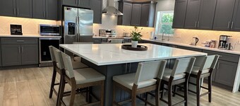 Jupiter Heated Pool/Spa Luxury Home with Private Oasis