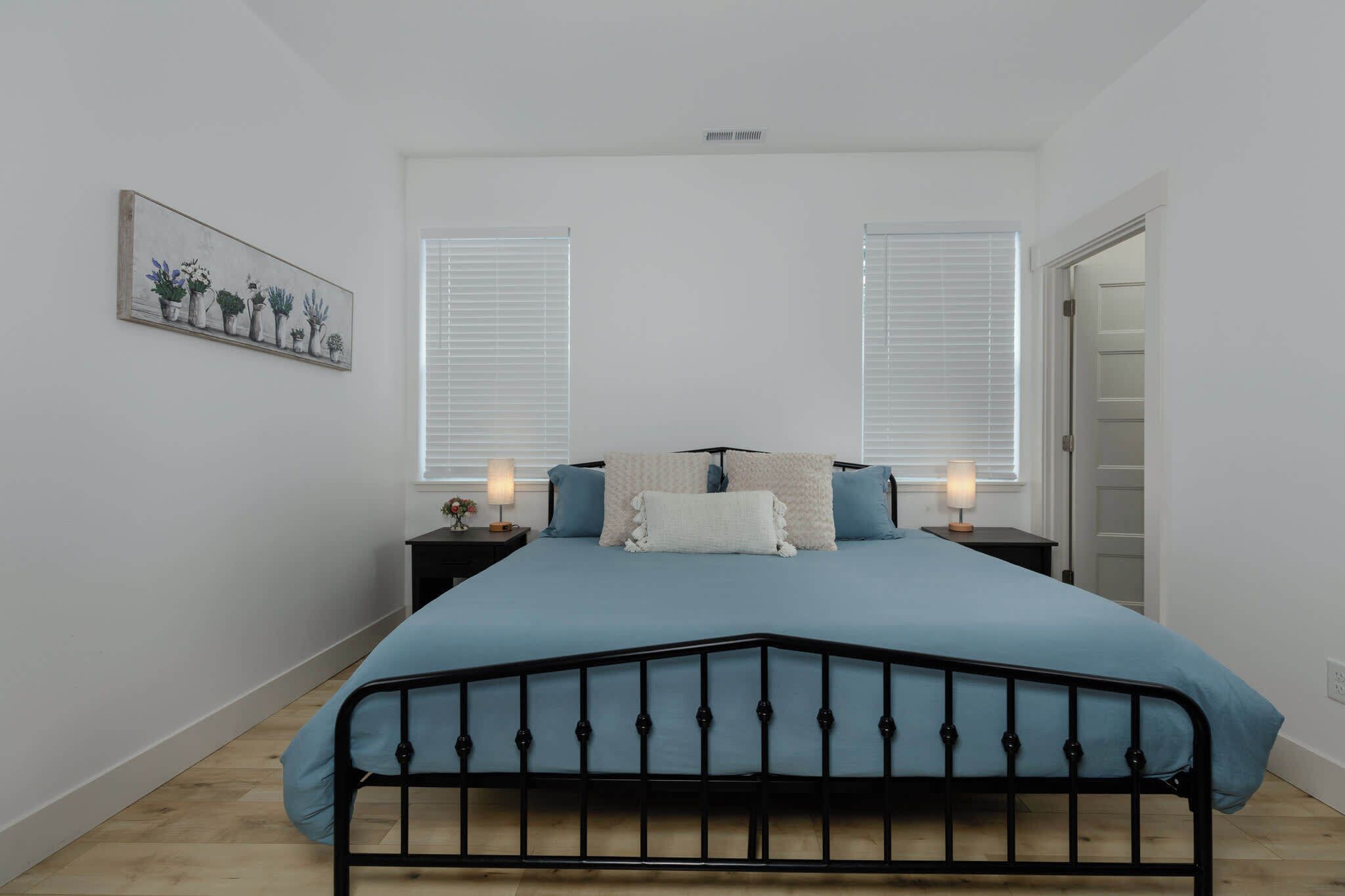 3 bedrooms, travel crib, WiFi, bed sheets