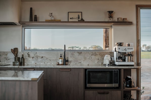 Deluxe Cabin | Private kitchen
