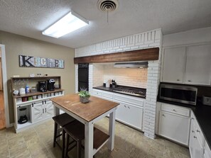 Microwave, oven, stovetop, dishwasher