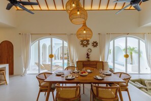 In-room dining - Villa Nokanhui by Pertama Stay (Canggu)