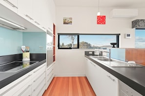 Deluxe Condo | Private kitchen